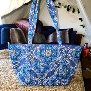 VERA BRADLEY TOTE BAG